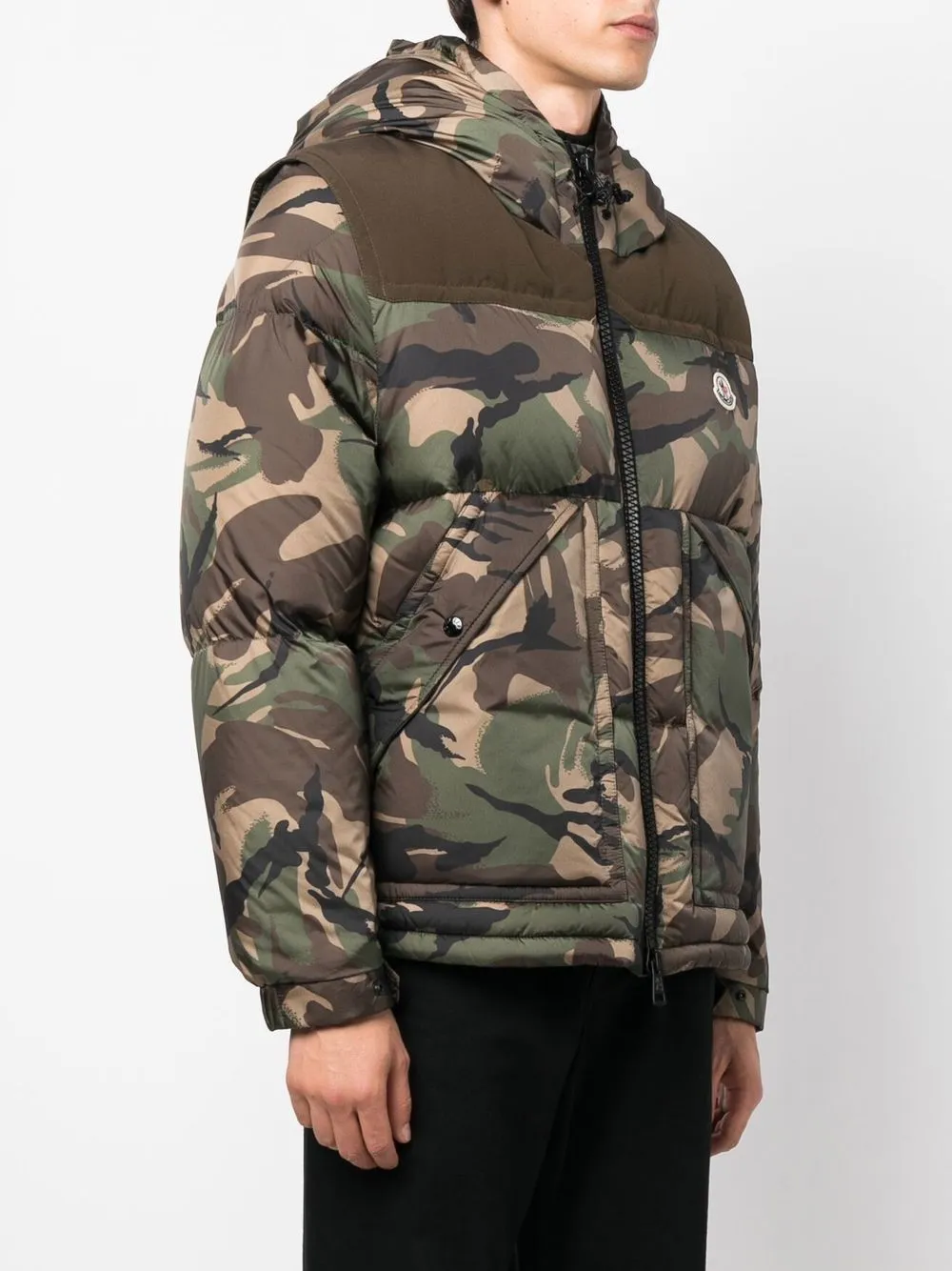 camouflage-print hooded puffer jacket