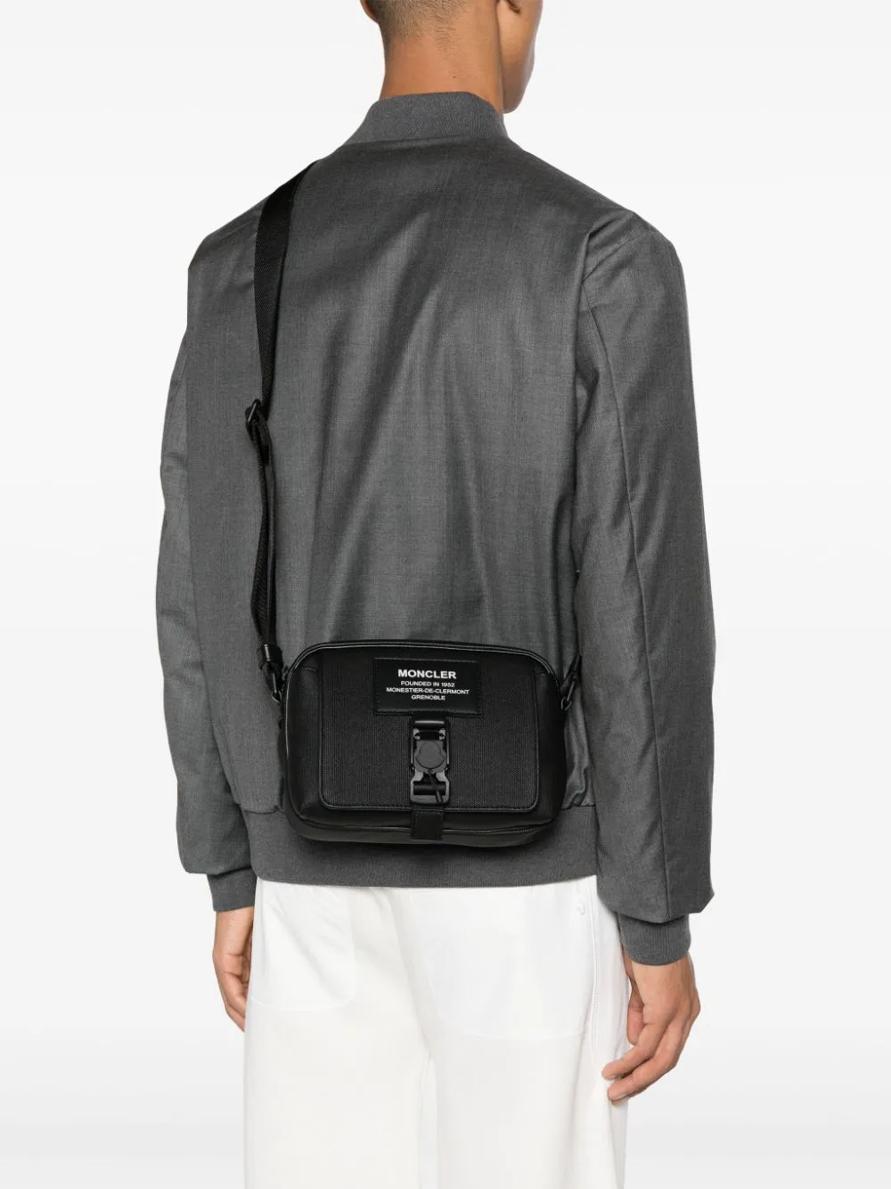Nakoa logo-patch messenger bag