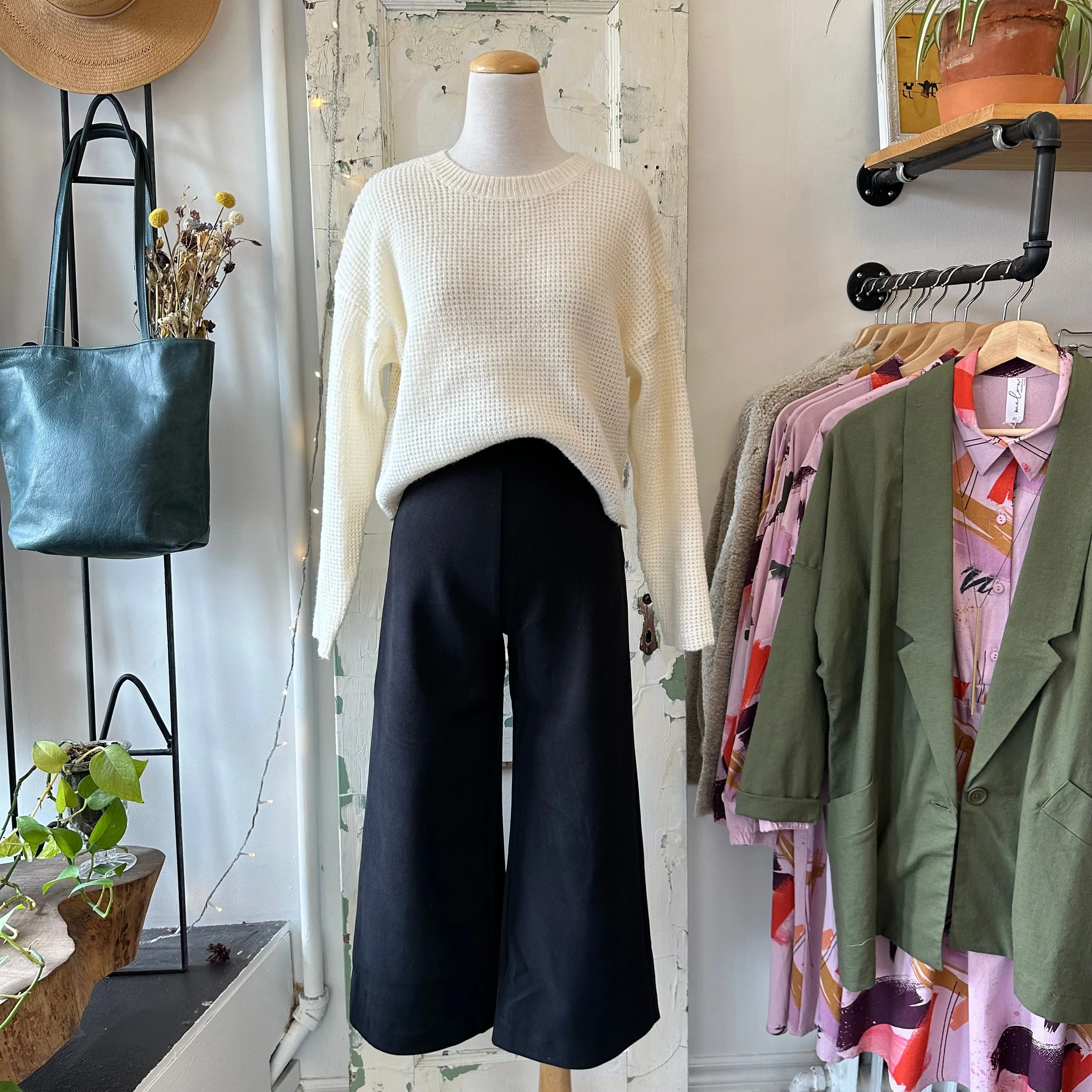 Pink Martini // Tobi Sweater Off-White