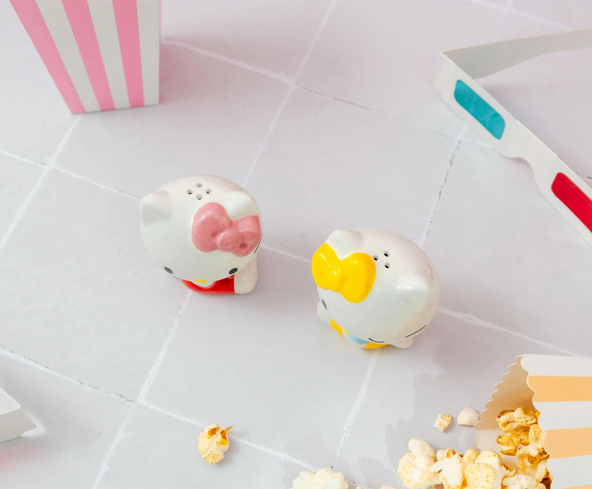 Sanrio Hello Kitty and Mimmy Ceramic Salt and Pepper Shaker Set