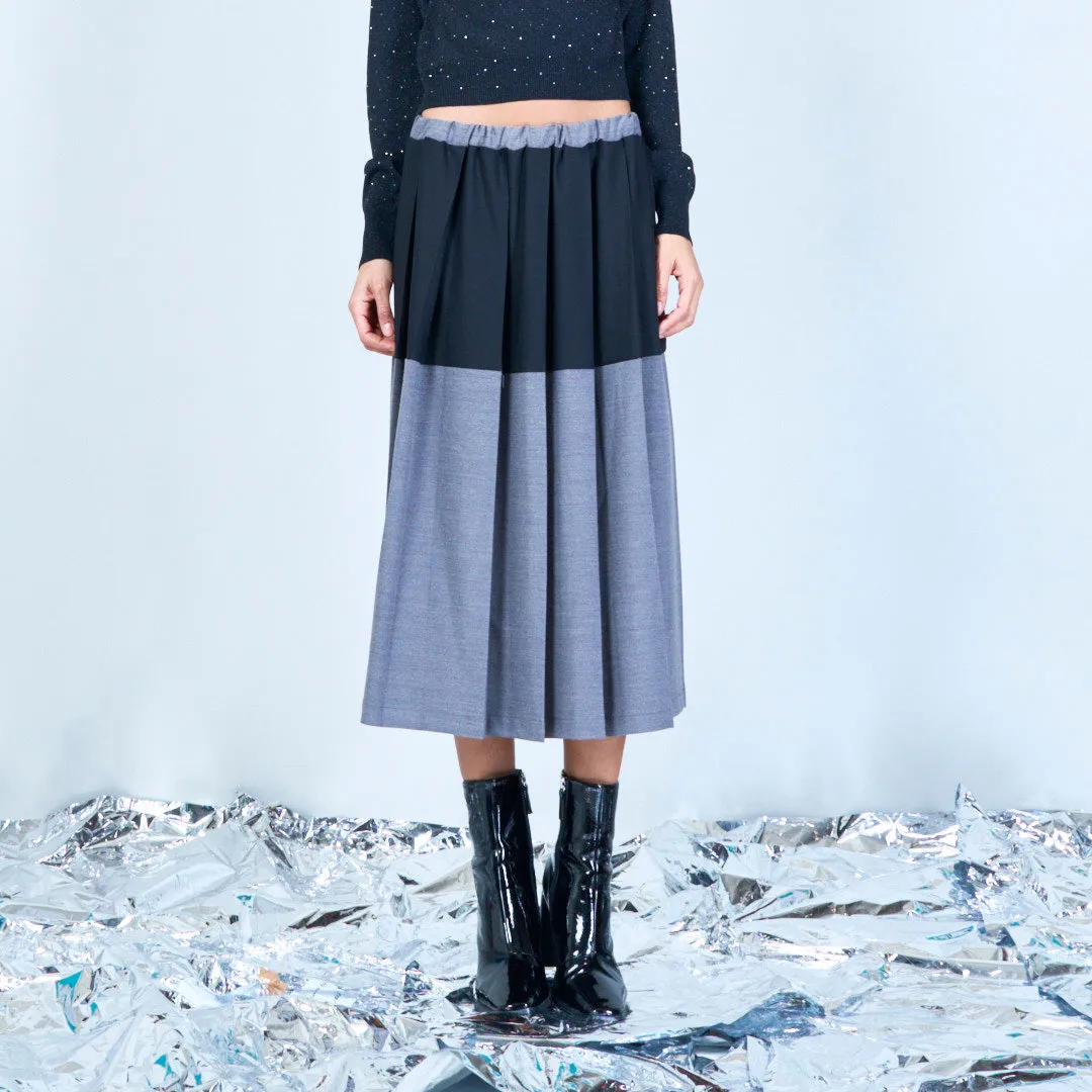 Two-tone pleated midi skirt with elastic waistband wholesale