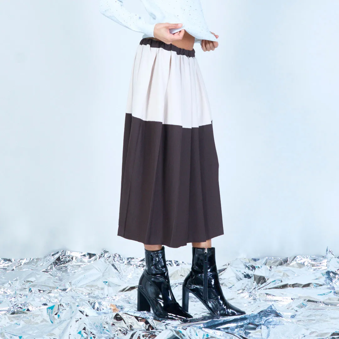 Two-tone pleated midi skirt with elastic waistband wholesale
